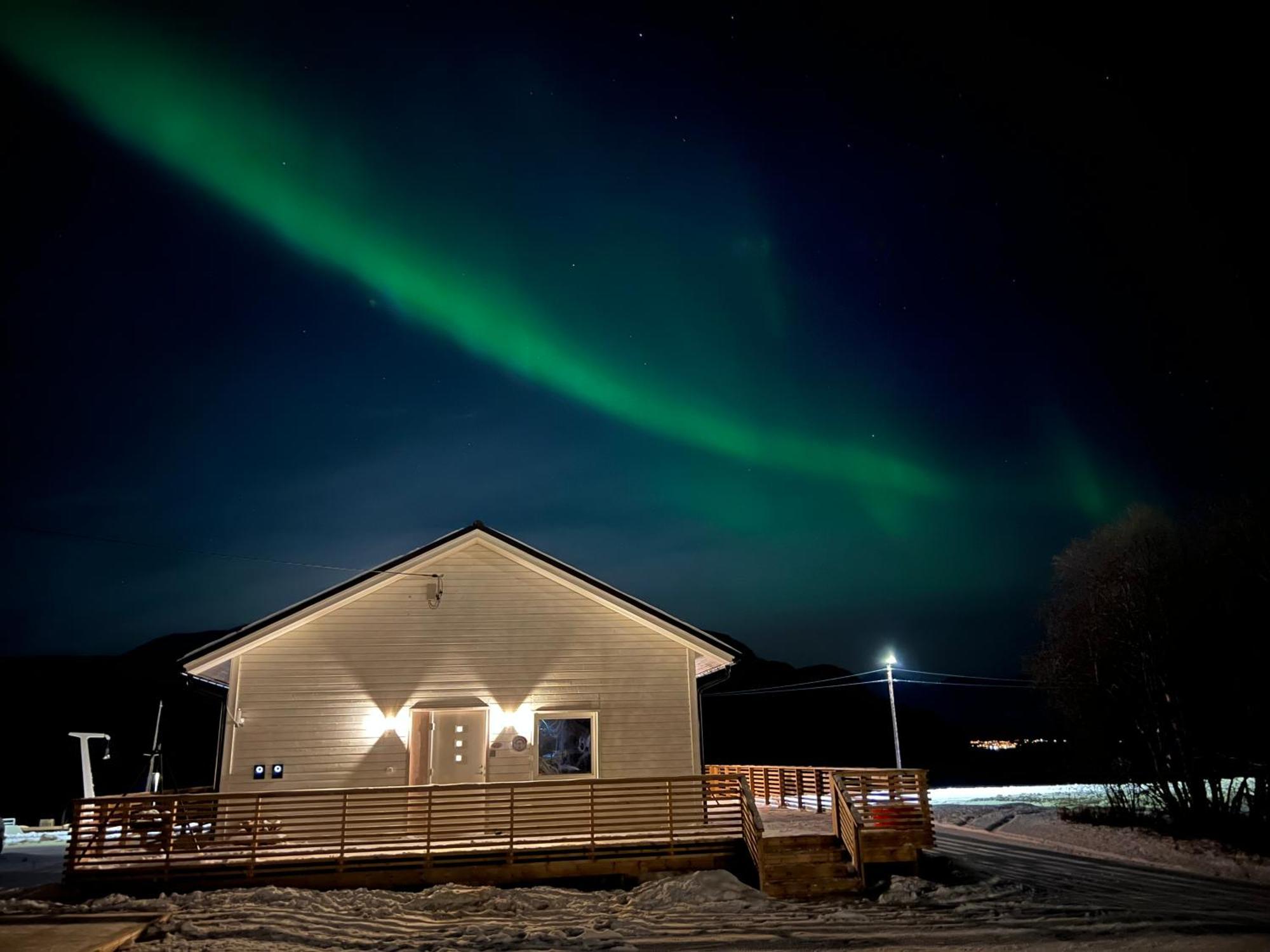 Alpan Apartments, Lyngenfjord Olderdalen Exterior photo